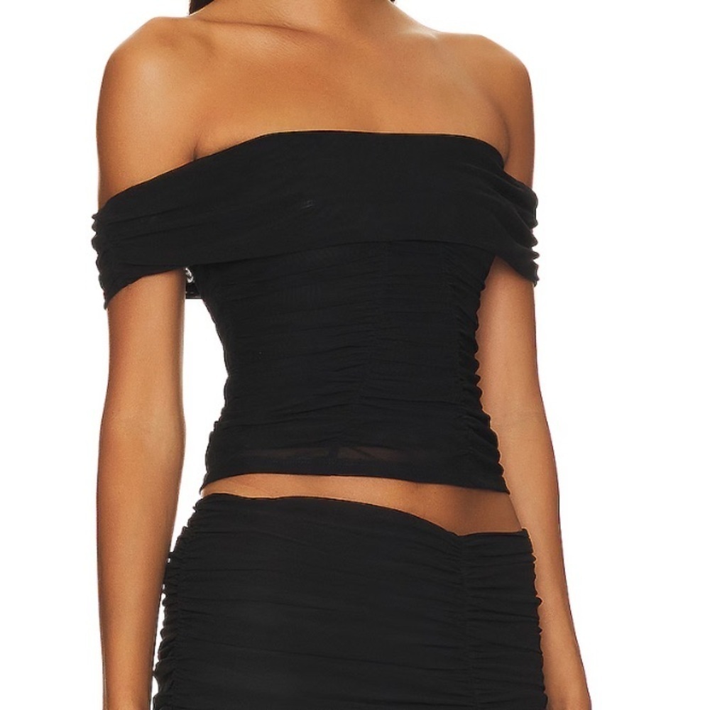 MAJORELLE Cara Top in Black